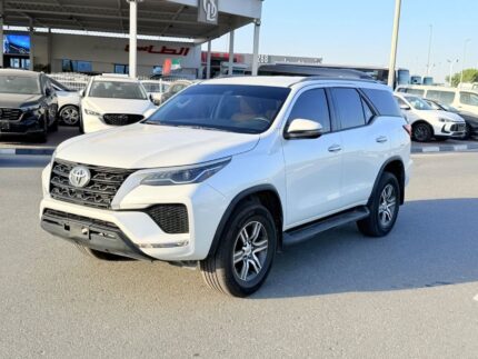 FORTUNER 2023 DUBAI GASOLINE 2.7 PETROL 4x4 DIGITAL AC