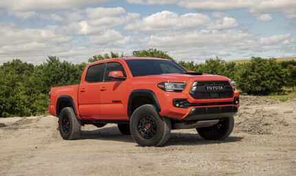 TACOMA 2023 DUBAI HYBRID 2.4 T TRD SPORT V4 4X4 I-FORCE MAX ROOF RACK